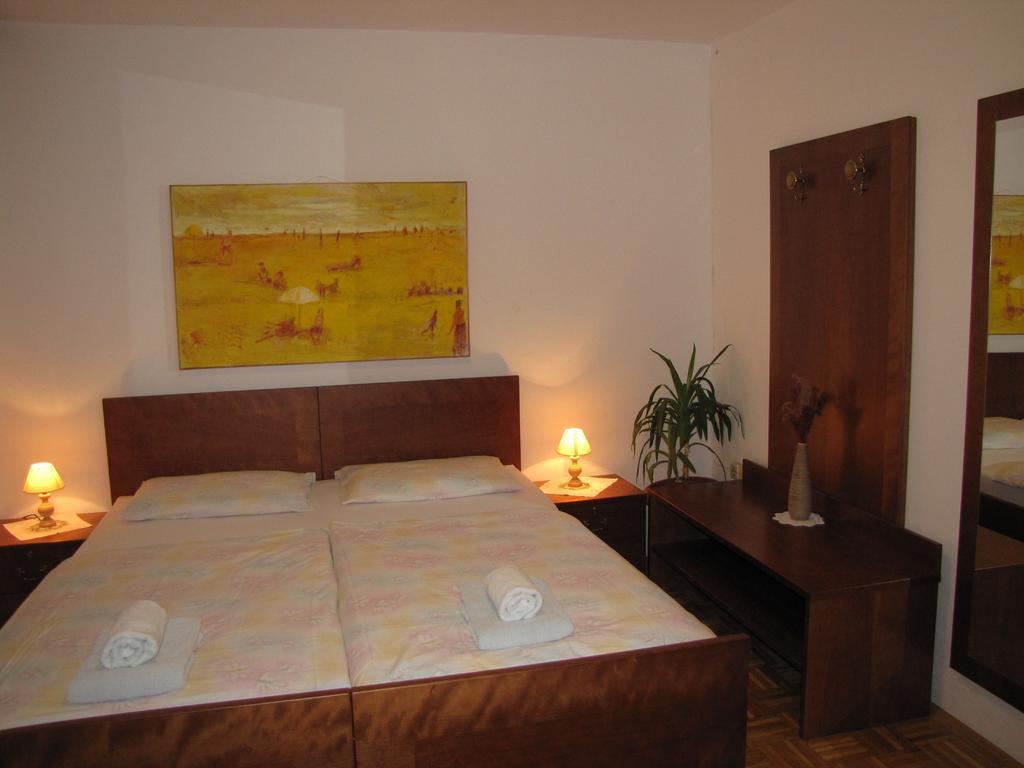 Guesthouse Zorko Gostilna Domen Smarjeske Toplice Ngoại thất bức ảnh